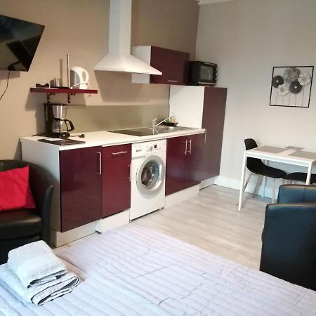 Joli Studio Dans Un Ancien Hotel Du XIX Siecle - Proche Toutes Commodites - Thermes Et Parc Vittel Ngoại thất bức ảnh